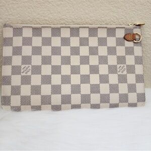 Louis Vuitton Gray and Cream Checkered Clutch